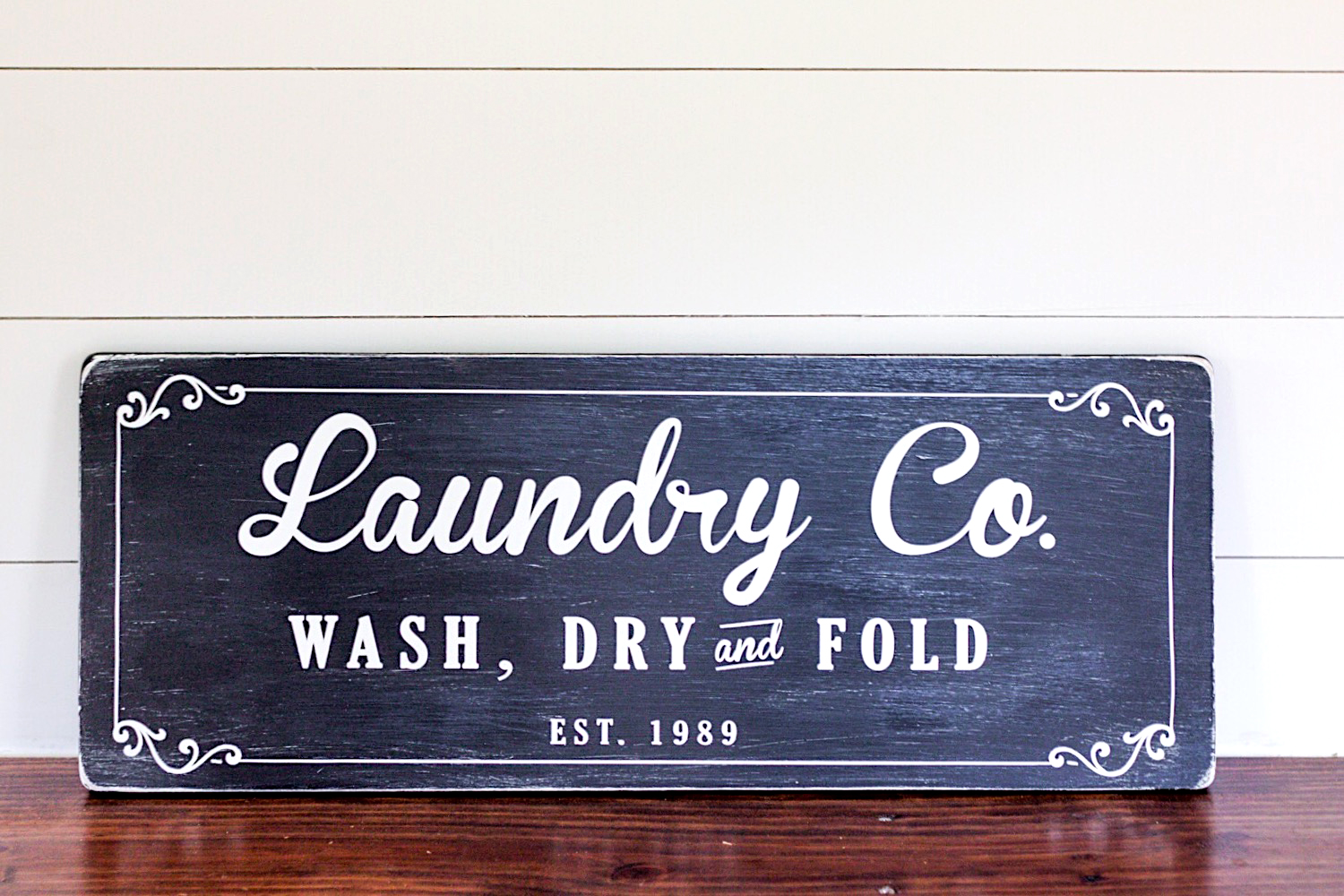 Farmhouse Laundry Room Sign Tutorial and FREE SVG cut file | ORC Week 4