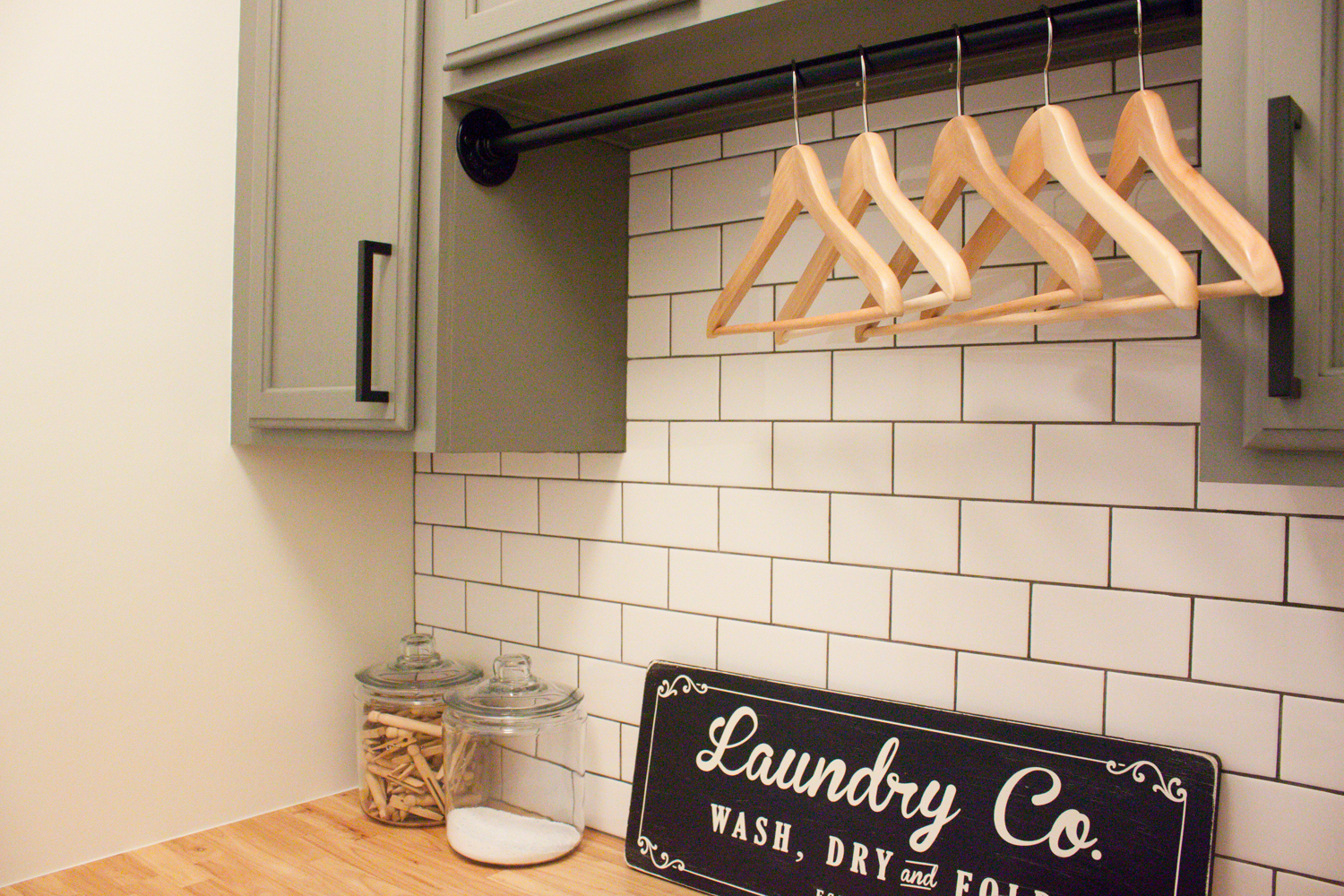 Modern Farmhouse Laundry Room Reveal | One Room Challenge Week 6 Reveal