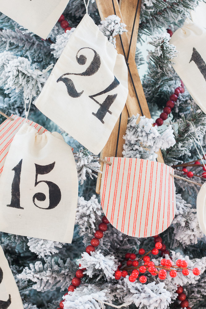 DIY Advent Calendar Bags! Easy Advent Calendar using muslin bags. FREE SVG stencil file included! 